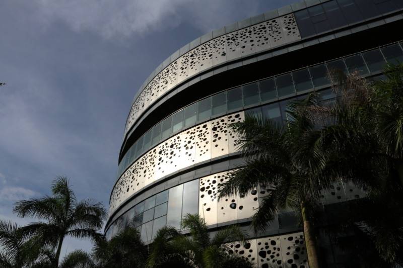 STAINLESS STEEL FACADE (2)